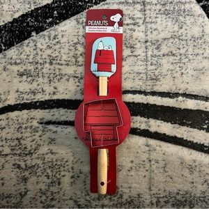 NWT Peanuts Snoopy Spatula and Cookie Cutter Set